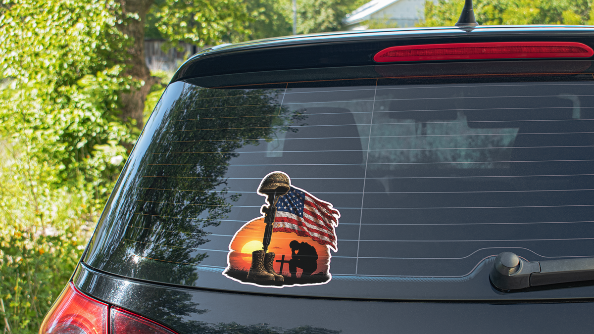 Praying soldier cross s4